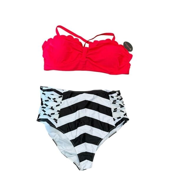 Avidlove Red and Black Bikini with Bold Contrast and Modern Style - Picture 3 of 8